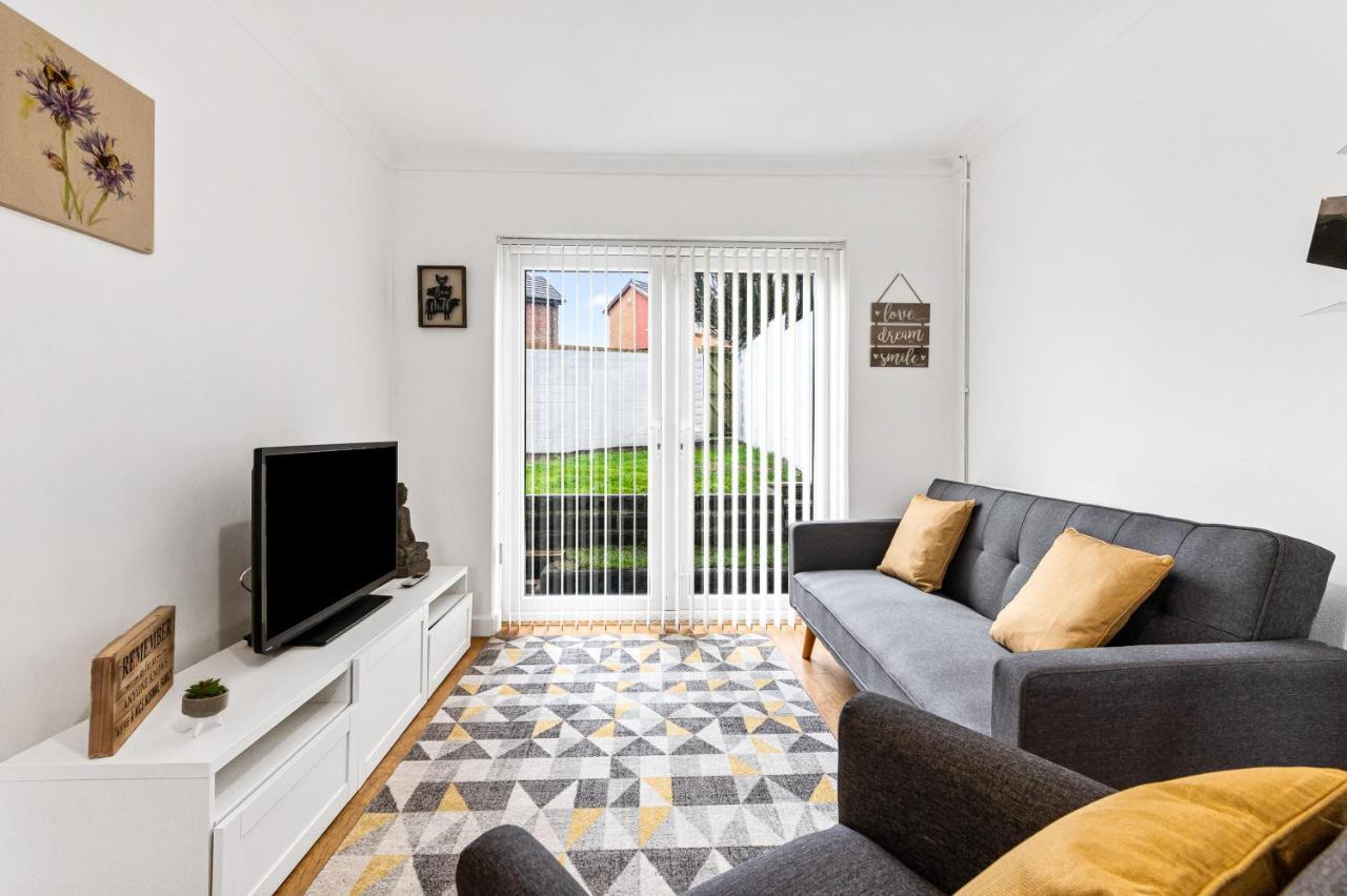 Off Road Parking, Garden, Tv'S In Bedrooms Morriston Dış mekan fotoğraf